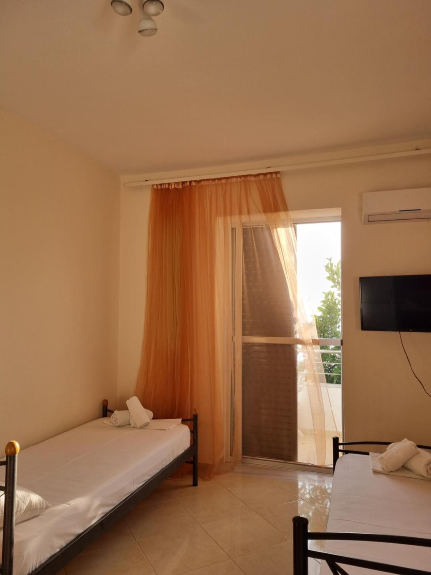 Let Rooms Lukova Ngoại thất bức ảnh