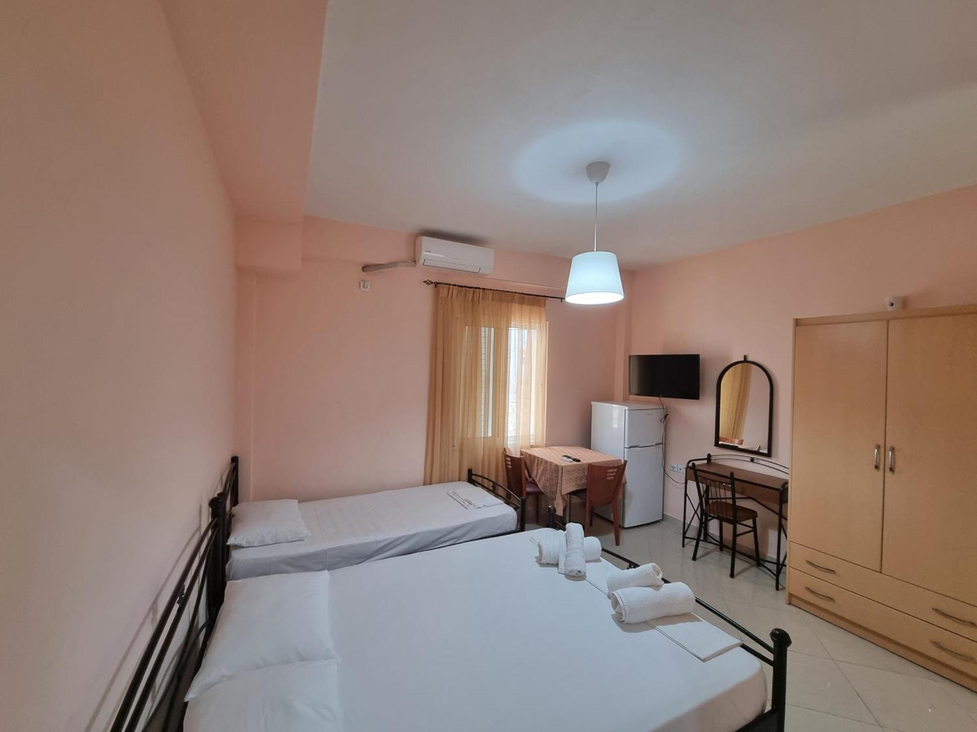 Let Rooms Lukova Ngoại thất bức ảnh