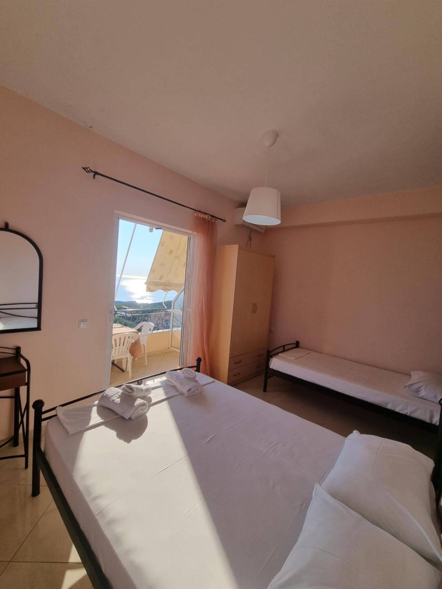 Let Rooms Lukova Ngoại thất bức ảnh