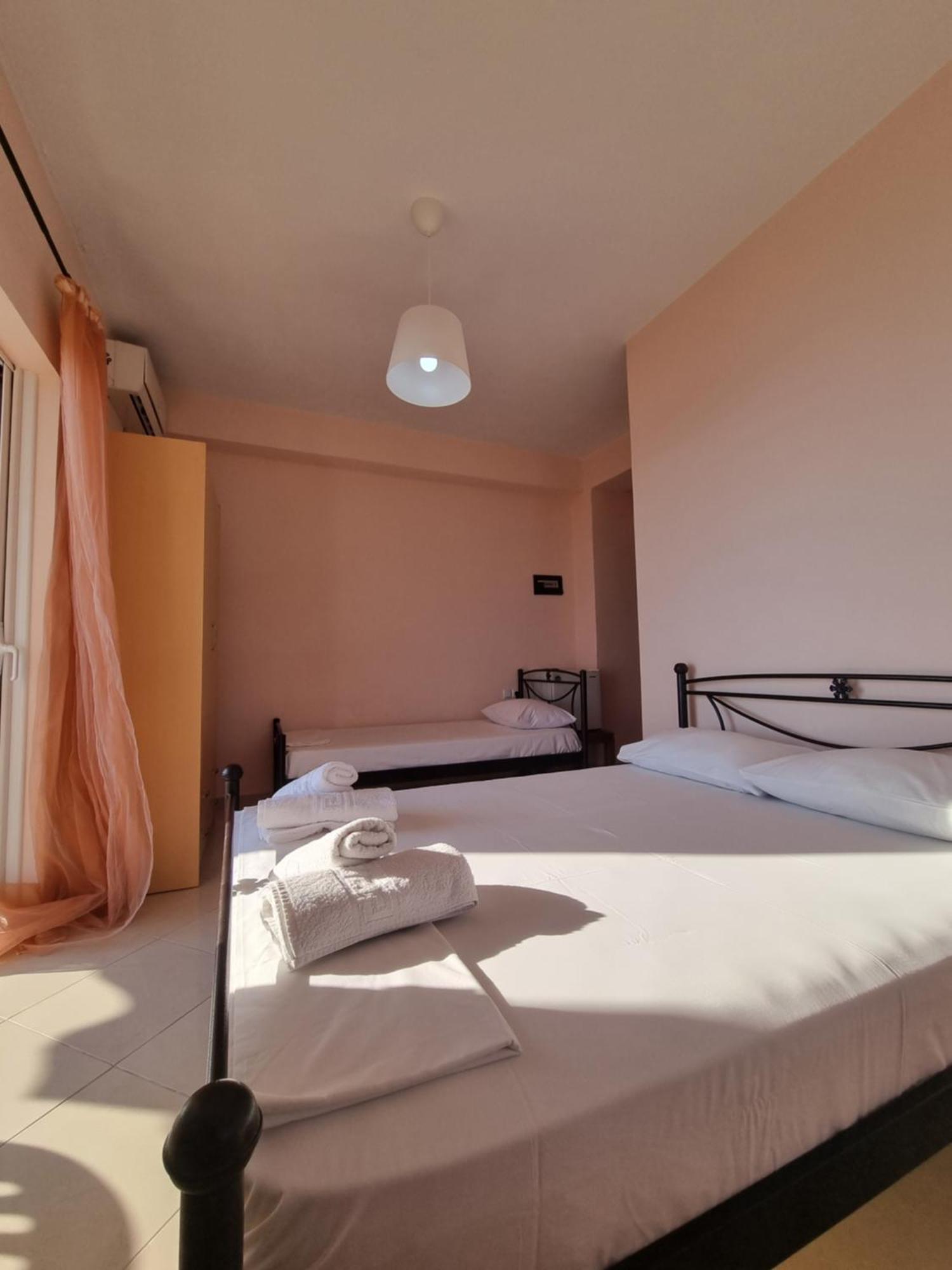 Let Rooms Lukova Ngoại thất bức ảnh