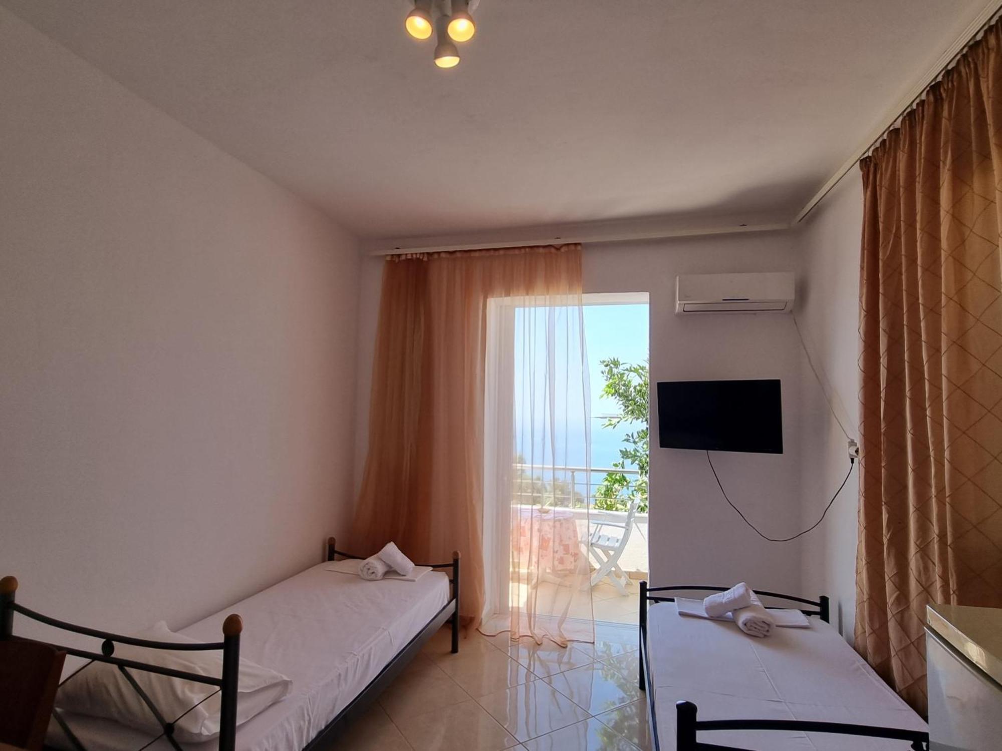 Let Rooms Lukova Phòng bức ảnh